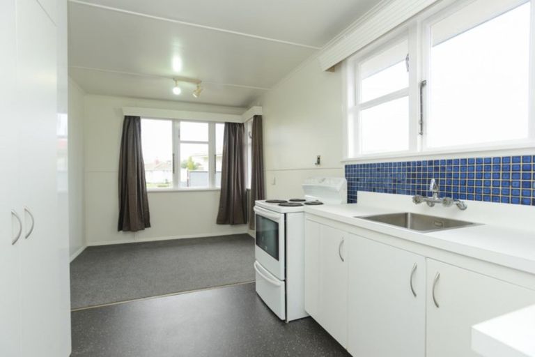 Photo of property in 30 Cottrell Crescent, Onekawa, Napier, 4110