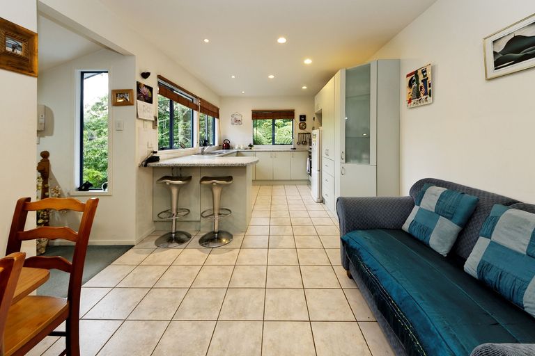 Photo of property in 35 Chamari Close, Titirangi, Auckland, 0604