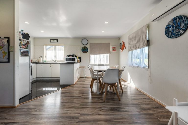 Photo of property in 42 Manston Road, Mangere, Auckland, 2022