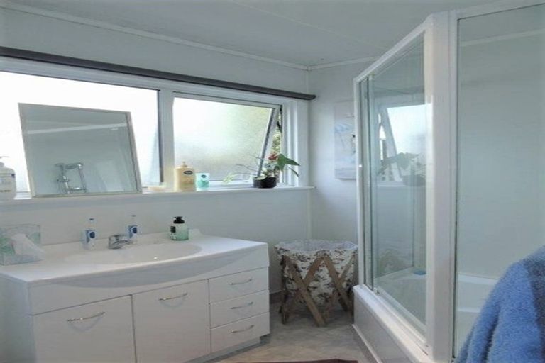 Photo of property in 39b Kowhai Street, Wainuiomata, Lower Hutt, 5014