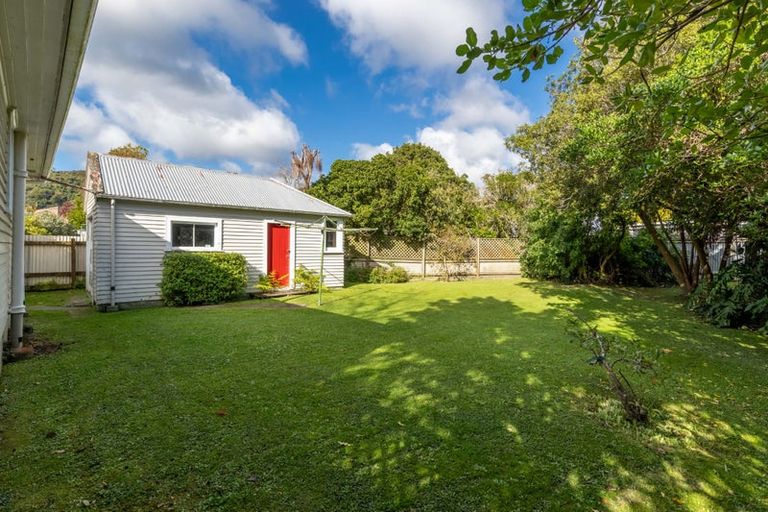 Photo of property in 72 Durham Crescent, Fairfield, Lower Hutt, 5011