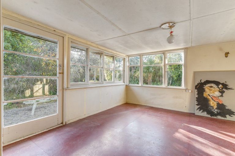 Photo of property in 172 Moeraki Road, Hinakura, Martinborough, 5784
