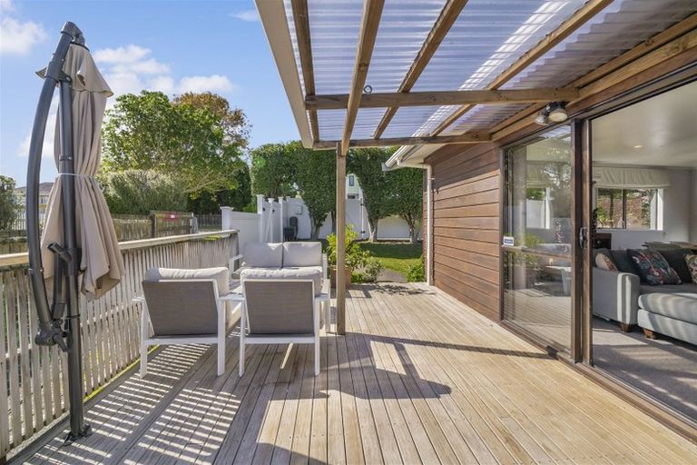 Photo of property in 80 Kervil Avenue, Te Atatu Peninsula, Auckland, 0610