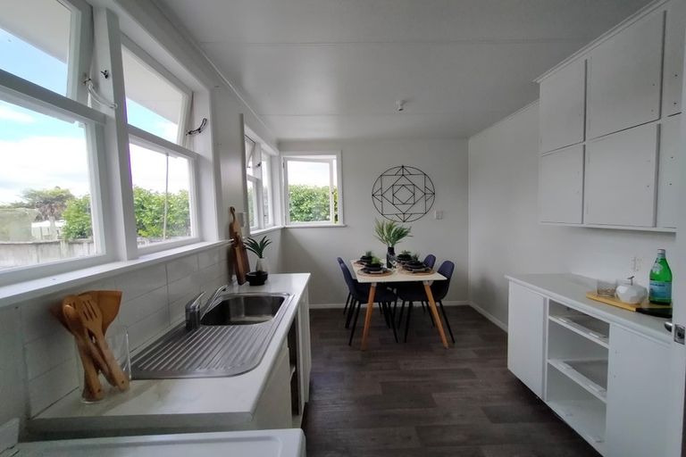 Photo of property in 84 Pine Avenue, Melville, Hamilton, 3206