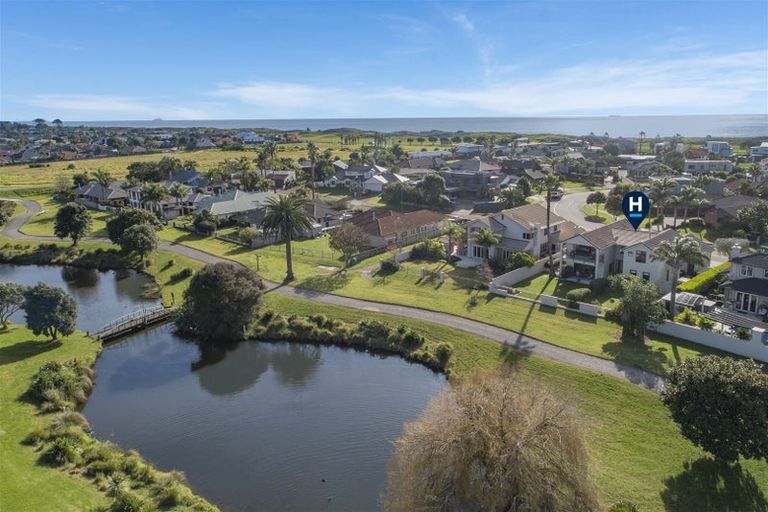 Photo of property in 42 Seychelles Drive, Papamoa Beach, Papamoa, 3118