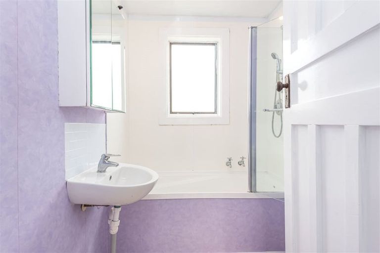 Photo of property in 106 Mackworth Street, Woolston, Christchurch, 8062