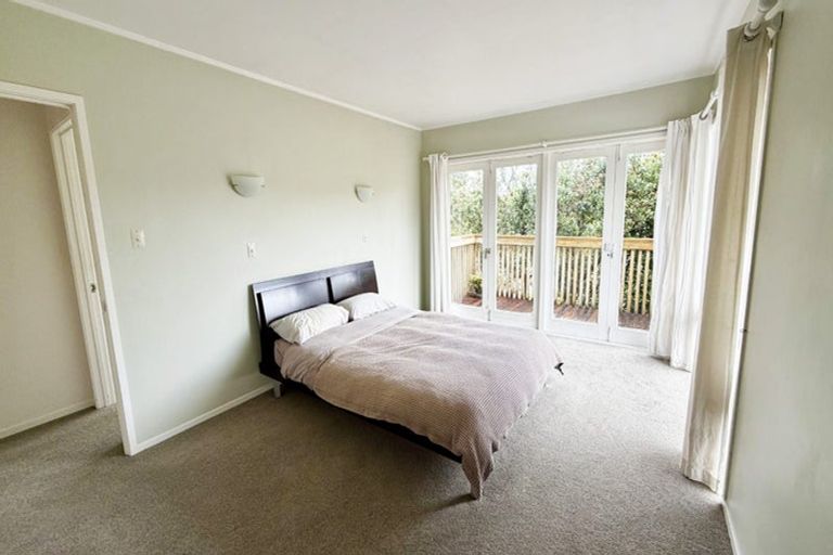 Photo of property in 19 Mappin Place, Chatswood, Auckland, 0626
