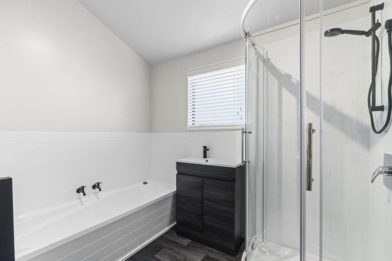 Photo of property in 149f Heta Road, Highlands Park, New Plymouth, 4312