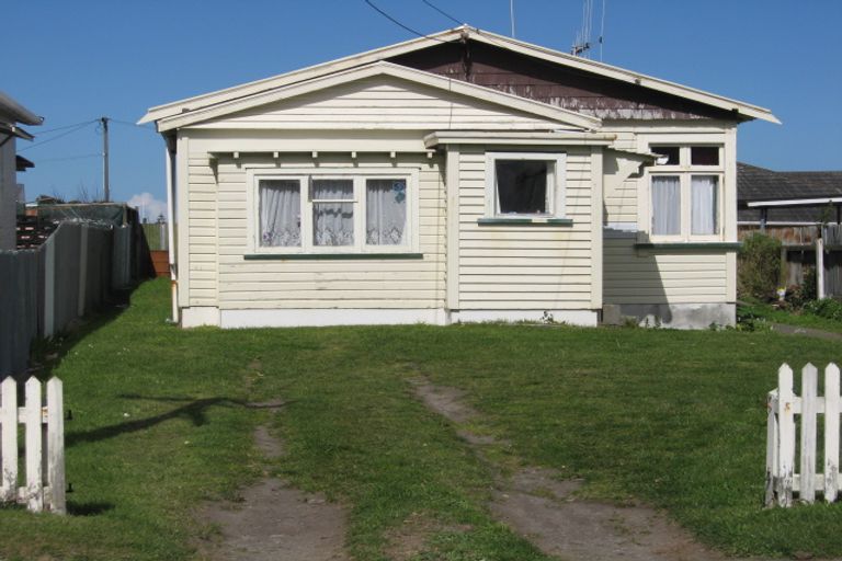 Photo of property in 20 Manuka Street, Castlecliff, Whanganui, 4501