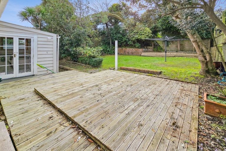 Photo of property in 12 Dee Street, Island Bay, Wellington, 6023