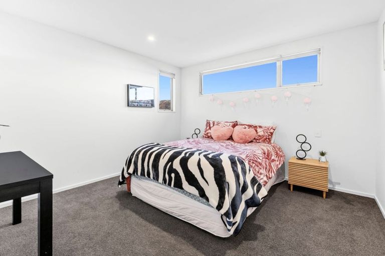 Photo of property in 16 Isthmus Place, Lake Hawea, Wanaka, 9382