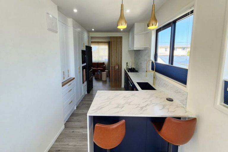 Photo of property in 4 Miro Street, Merrilands, New Plymouth, 4312