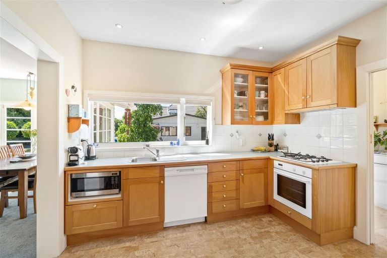 Photo of property in 52 Kilmarnock Street, Riccarton, Christchurch, 8011