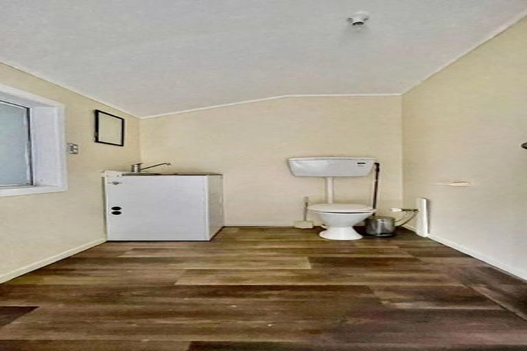 Photo of property in 26 Manuroa Road, Takanini, 2112