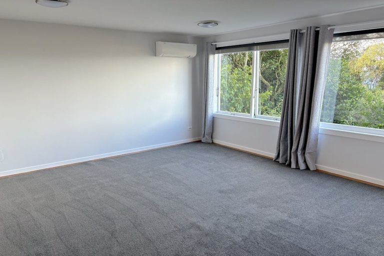 Photo of property in 69 Moana Road, Kelburn, Wellington, 6012