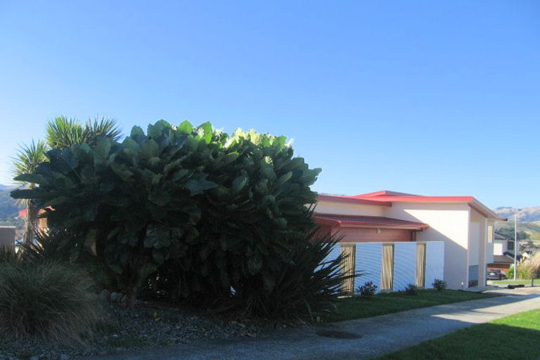 Photo of property in 8 The Masthead, Whitby, Porirua, 5024