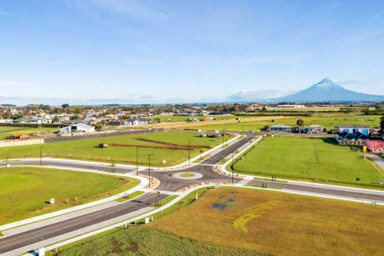 Photo of property in 74 Turuturu Road, Hawera, 4674