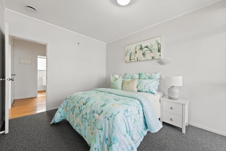 Photo of property in 19a Marewa Street, Te Atatu South, Auckland, 0610