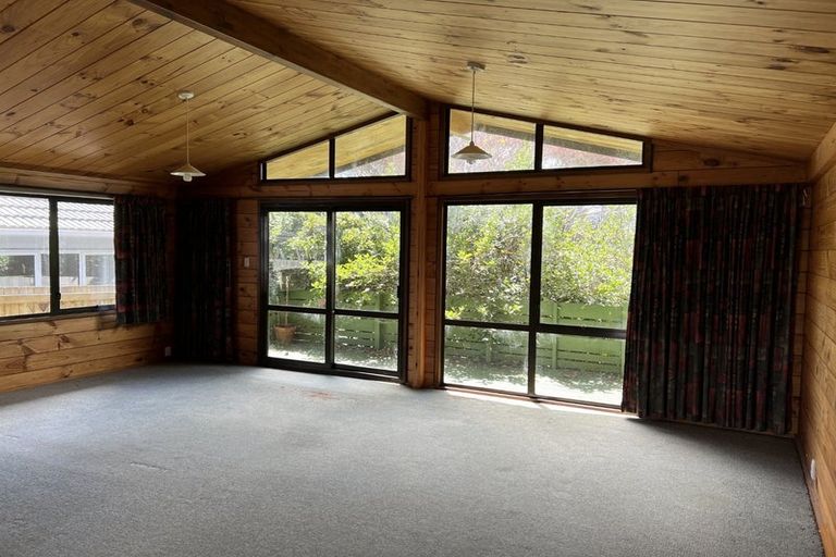 Photo of property in 11 Fitzwater Place, Henderson, Auckland, 0612