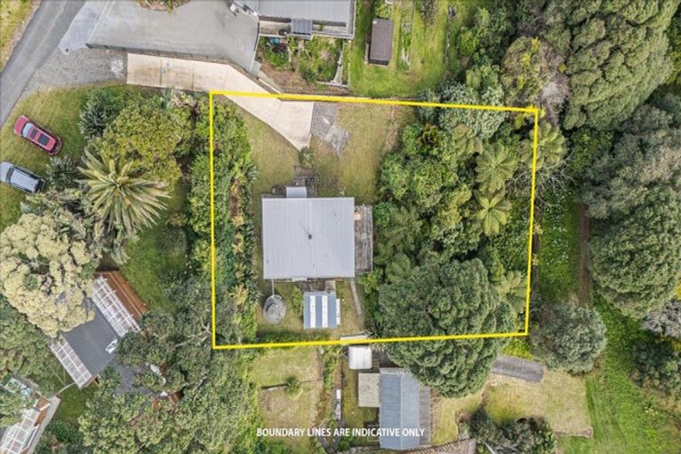 Photo of property in 12 Takarei Terrace, Mokau, 4376