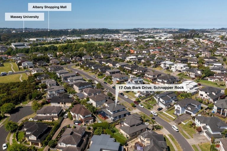 Photo of property in 17 Oak Bark Drive, Schnapper Rock, Auckland, 0632
