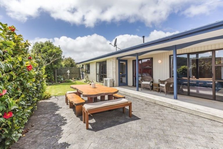 Photo of property in 7 Observatory Close, Whitby, Porirua, 5024