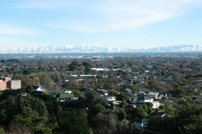 Photo of property in 16 Sherwood Lane, Cashmere, Christchurch, 8022