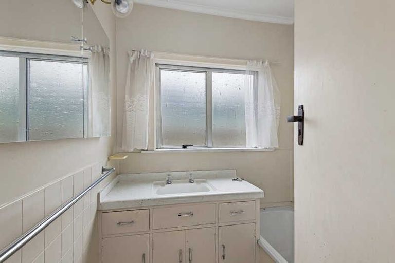 Photo of property in 21 Leistrella Road, Hoon Hay, Christchurch, 8025