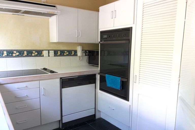 Photo of property in 14u2 Harriett Street, Thorndon, Wellington, 6011