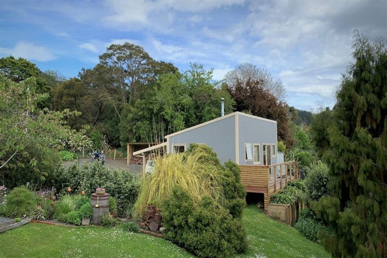 Photo of property in 5 Waikana Street, Broad Bay, Dunedin, 9014