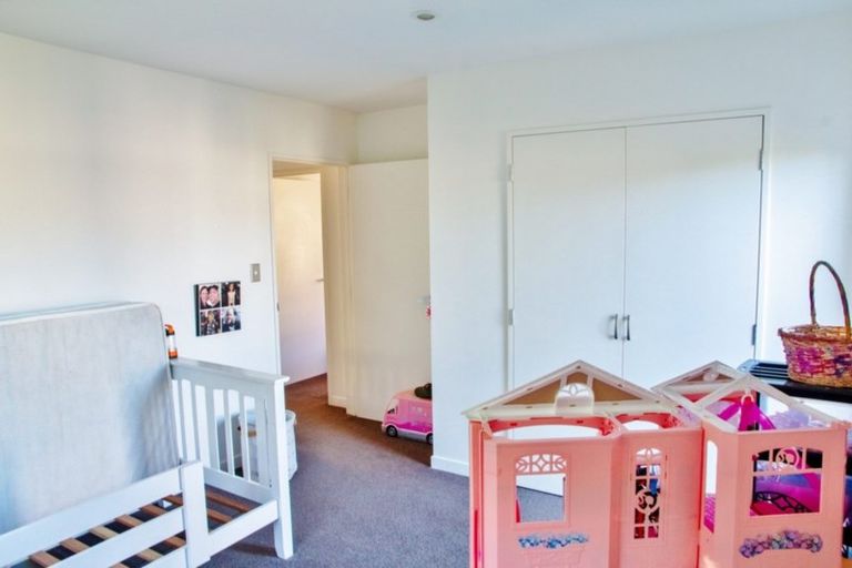 Photo of property in 9 Mackwood Place, Birkdale, Auckland, 0626