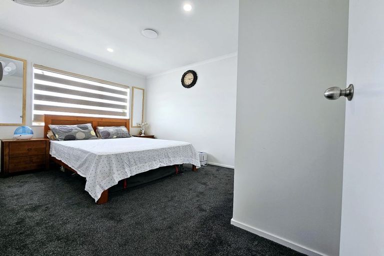 Photo of property in 40 Whareatua Avenue, Takanini, 2112