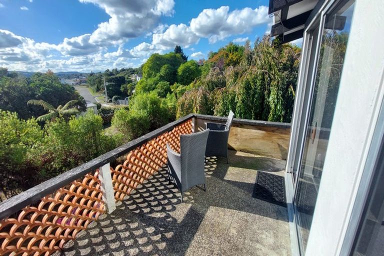 Photo of property in 35 Tremaine Avenue, Two Mile Bay, Taupo, 3330