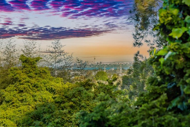 Photo of property in 317 Don Buck Road, Massey, Auckland, 0614