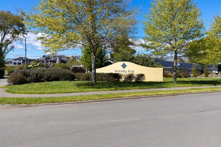Photo of property in 22 Pine Hill Rise, Fairhall, 7272