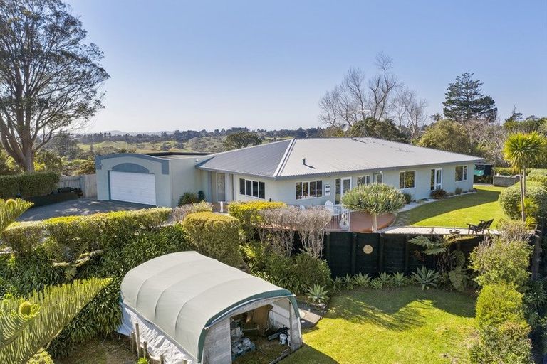 Photo of property in 62 Christian Road, Swanson, Auckland, 0614