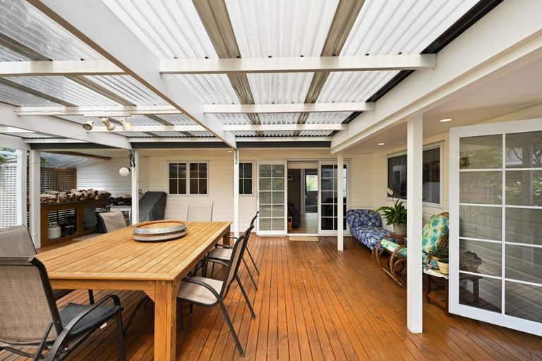 Photo of property in 37 Bouverie Crescent, Flagstaff, Hamilton, 3210