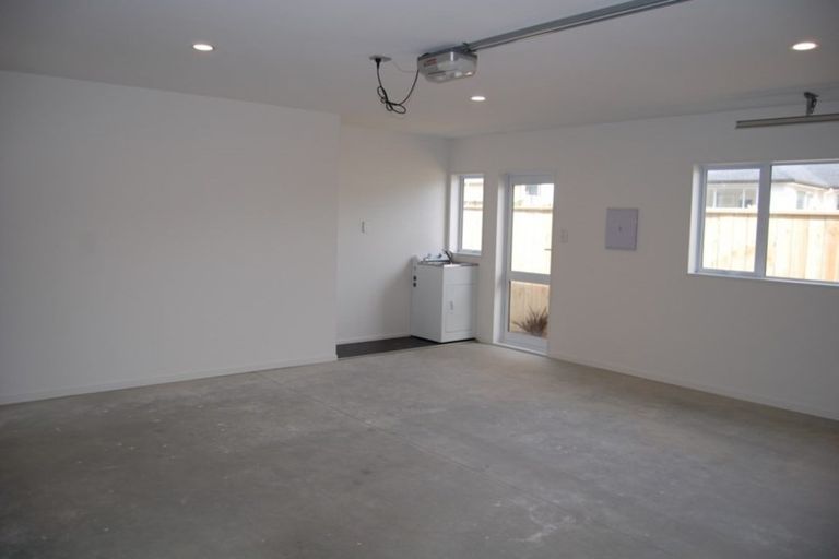 Photo of property in 20 Papa Orchard Drive, Kumeu, 0810