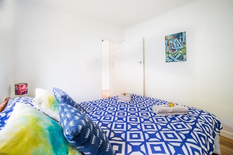 Photo of property in 34 Highland Avenue, Titirangi, Auckland, 0604