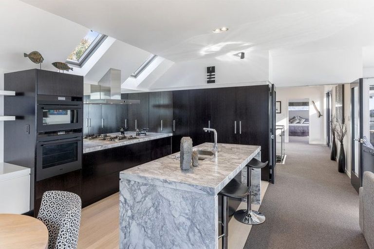 Photo of property in 11a Te Awakura Terrace, Mount Pleasant, Christchurch, 8081