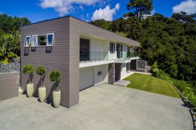 Photo of property in 31 Brick Bay Drive, Sandspit, Warkworth, 0982