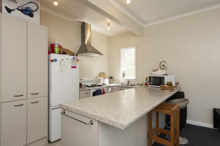 Photo of property in 82 Glenmore Street, Northland, Wellington, 6012