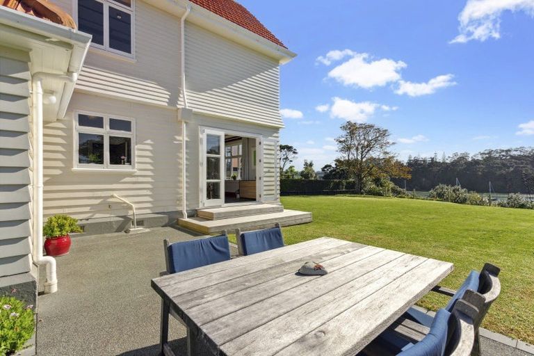 Photo of property in 14 Marlborough Crescent, Hobsonville, Auckland, 0616