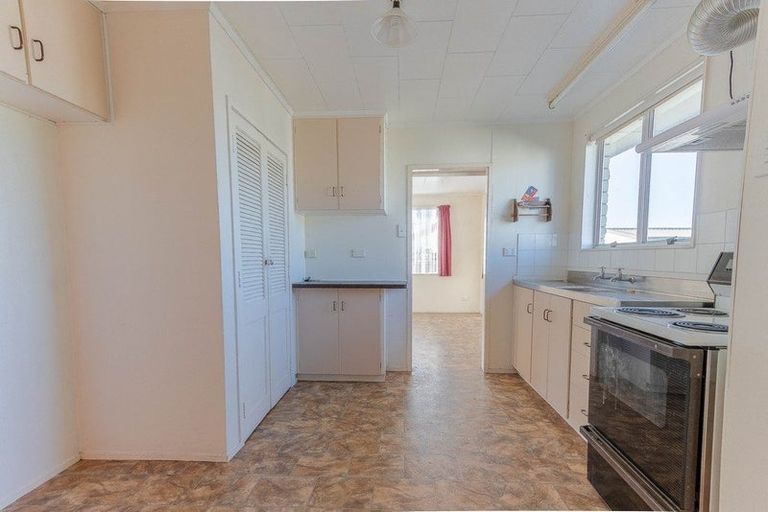 Photo of property in 25 Barton Street, Marton, 4710