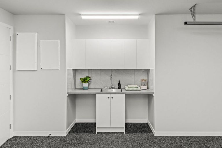 Photo of property in 9 George Yee Place, Taradale, 4112