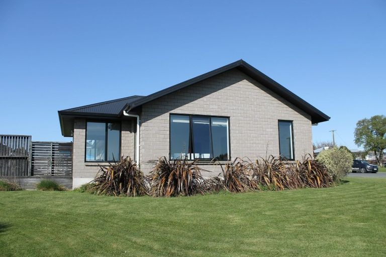 Photo of property in 24 Welsh Road, Winton, 9720