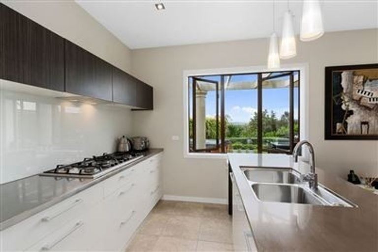 Photo of property in 140 Gills Road, Albany Heights, Auckland, 0632