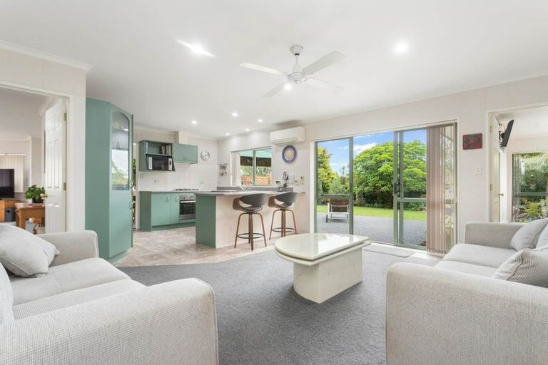 Photo of property in 23 Highfields Terrace, Henderson, Auckland, 0612