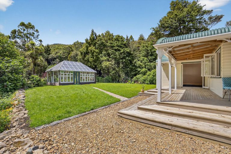 Photo of property in 2372 State Highway 1, Kaiwaka, Maungaturoto, 0587