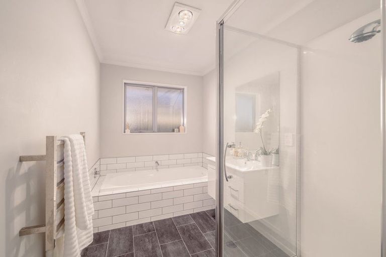 Photo of property in 15 Fairbairn Road, Rolleston, 7614